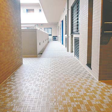マンション通路床材